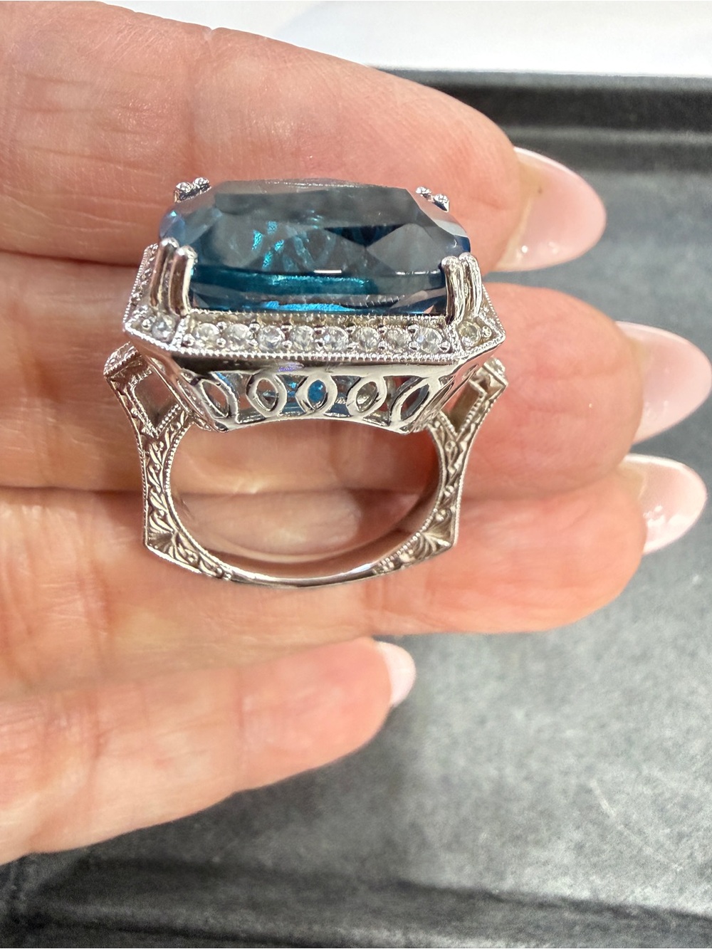 London Blue Topaz w/ Diamonds Statement Ring in 14 kt White gold 8